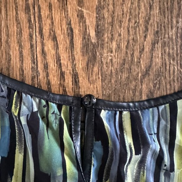 Pattern short dress - Picture 5 of 6